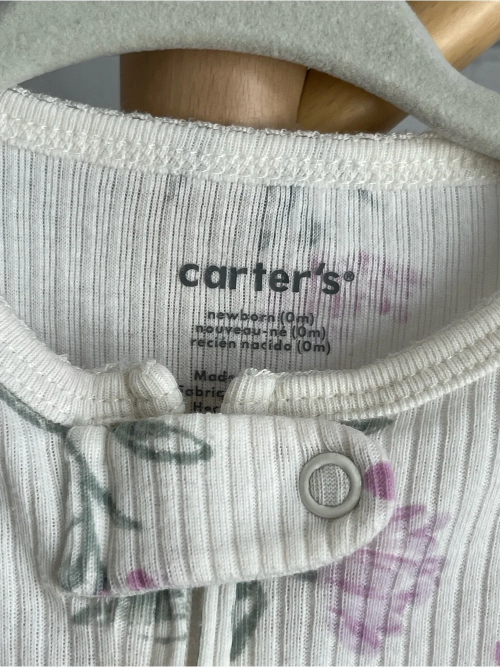 ⭐️⭐️PICK 5 / $20 Carter's White Floral Ribbed Footed One-Piece Sleeper
